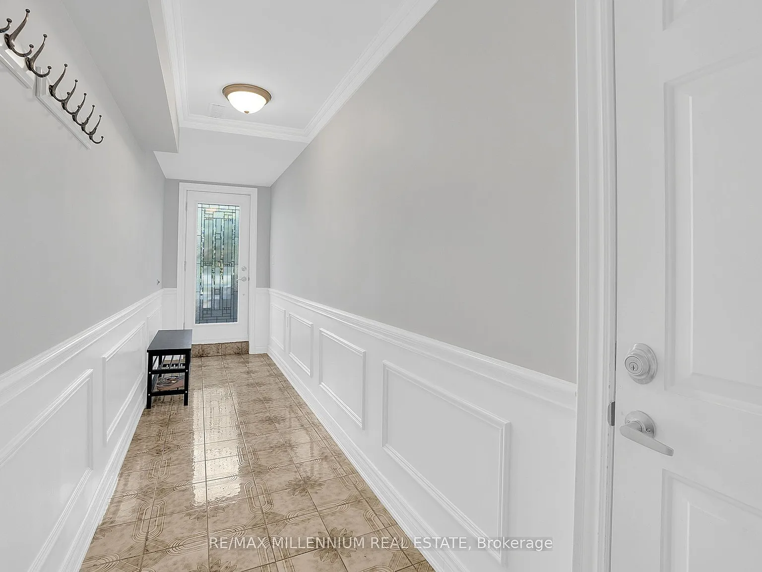 1 bed, $2,000 — Photo 2