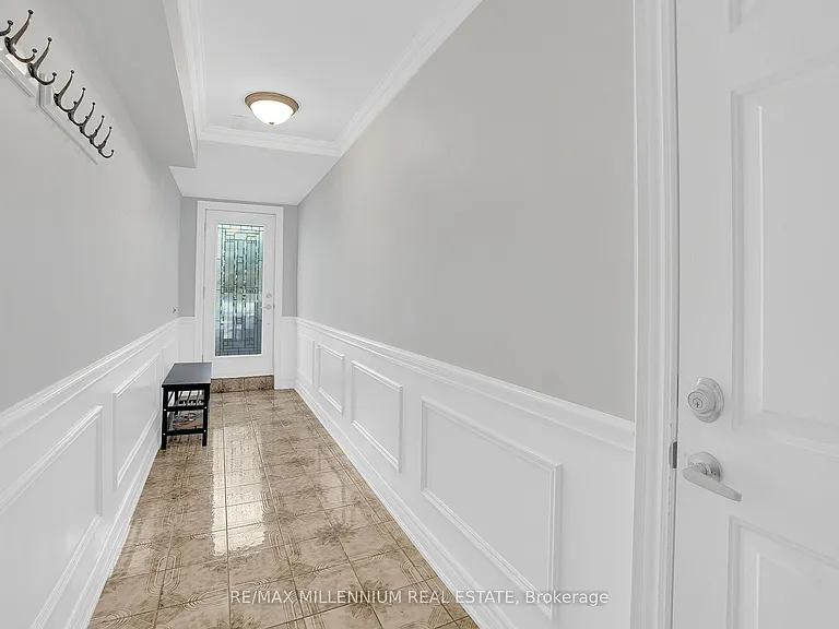 99 Willis Rd #LOWER — Photo 2