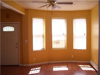 2nd image of 51 Clerk St