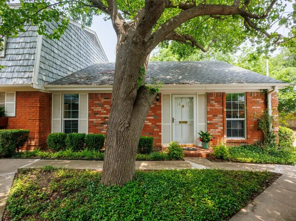 1077 Roaring Springs Rd, Fort Worth, TX 76114