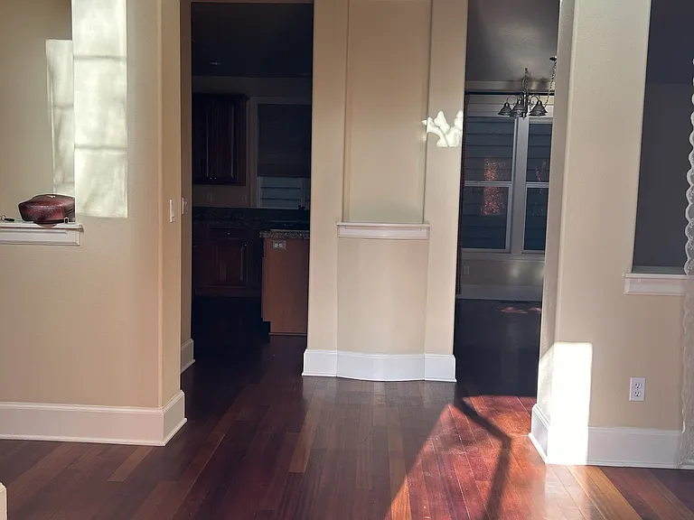 11077 NW Ironwood Ln — Photo 2