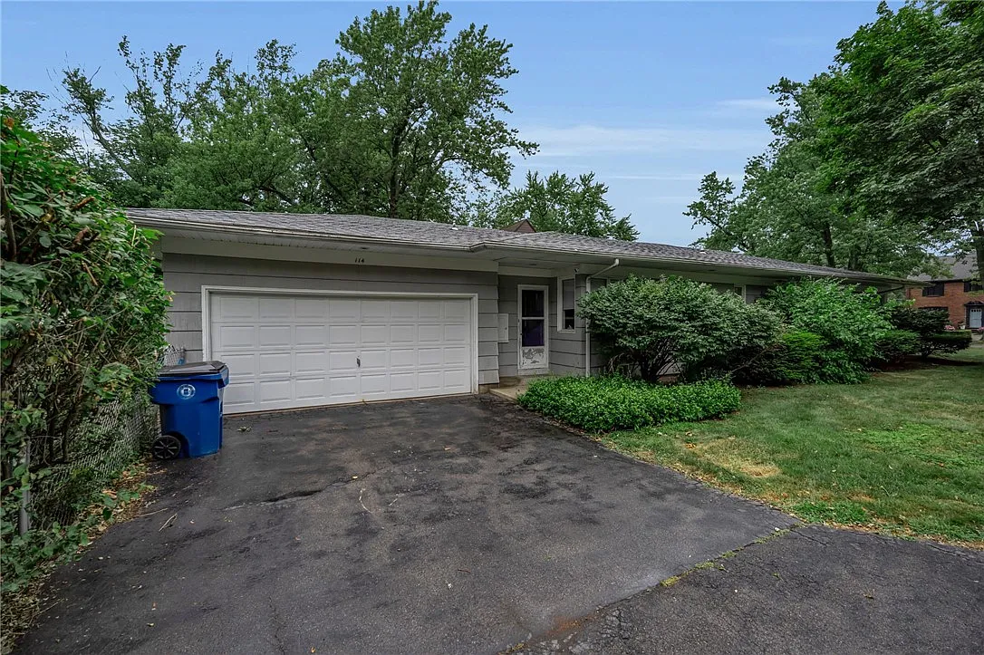 3 bed, 2.0 bath, 1611 sqft, $2,950 — Photo 4