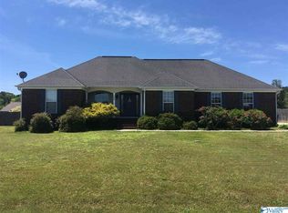104 Saint Thomas Dr, Rainbow City, AL 35906
