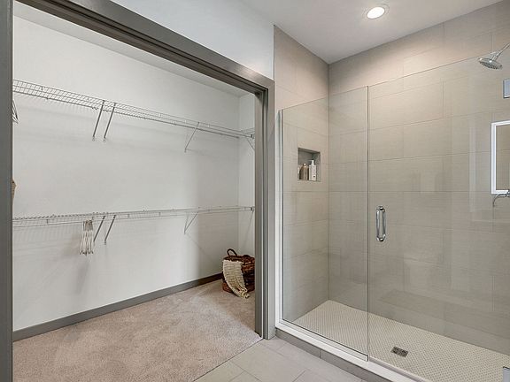 4th image of 6207 S West Shore Blvd #9600055
