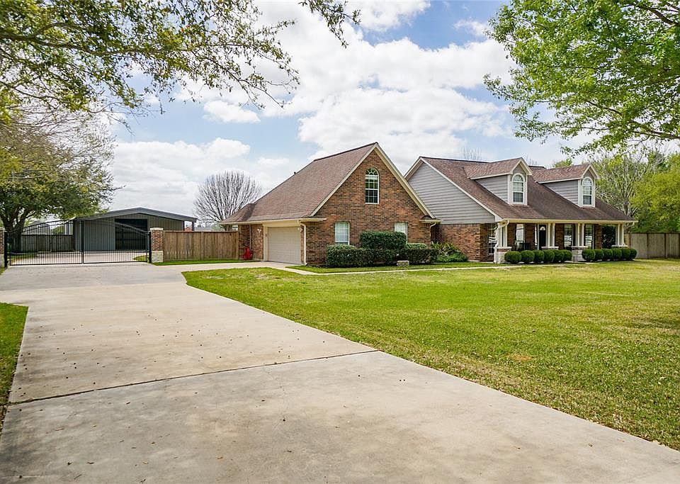 1st image of 4607 Dewberry Ln