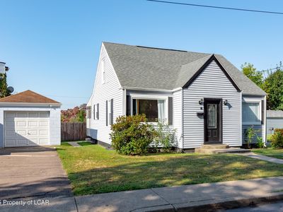 10 Seminary Pl, Forty Fort, PA, 18704