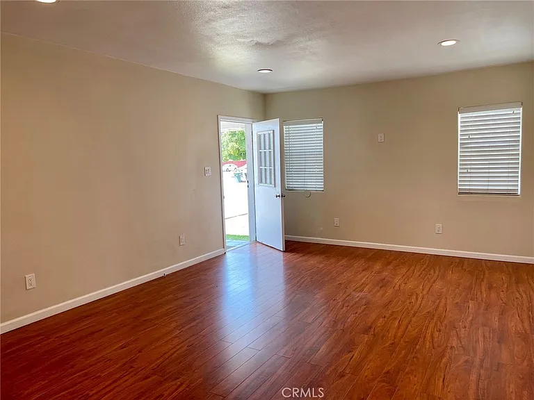 15142 Georgia Ave — Photo 9