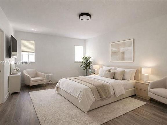 5th image of 10770 NW 74th Ln #Townhouse 10770