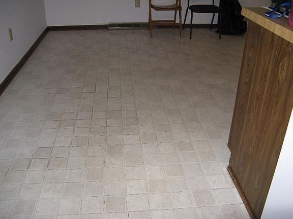 2nd image of 2091-2093 Lynbridge Dr