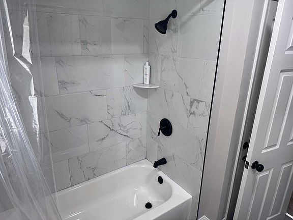 5th image of 1324 Crofton Rd #1