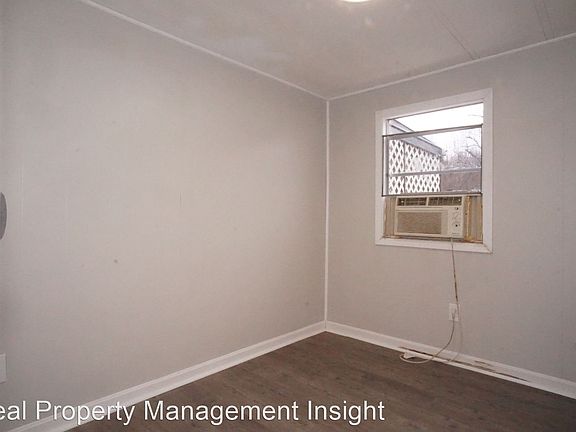 4th image of 2355 Gardner St Lot 3