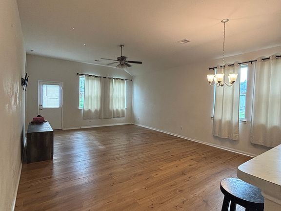 4th image of 151 County Road 51022