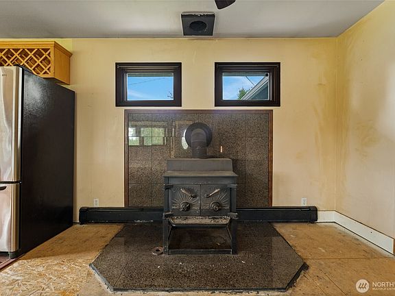 4th image of 42410 264th Avenue SE