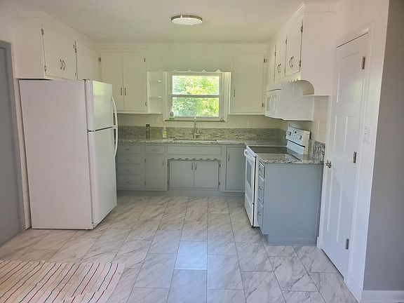 4th image of 2404 E South St