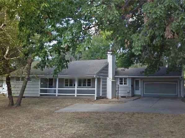 500 SW 4th St, Lees Summit, MO 64063