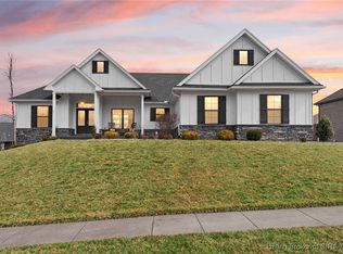 12003 Saint Andrews Pl, Sellersburg, IN 47172