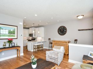 8318 Jonquil Ln N, Maple Grove, MN 55369