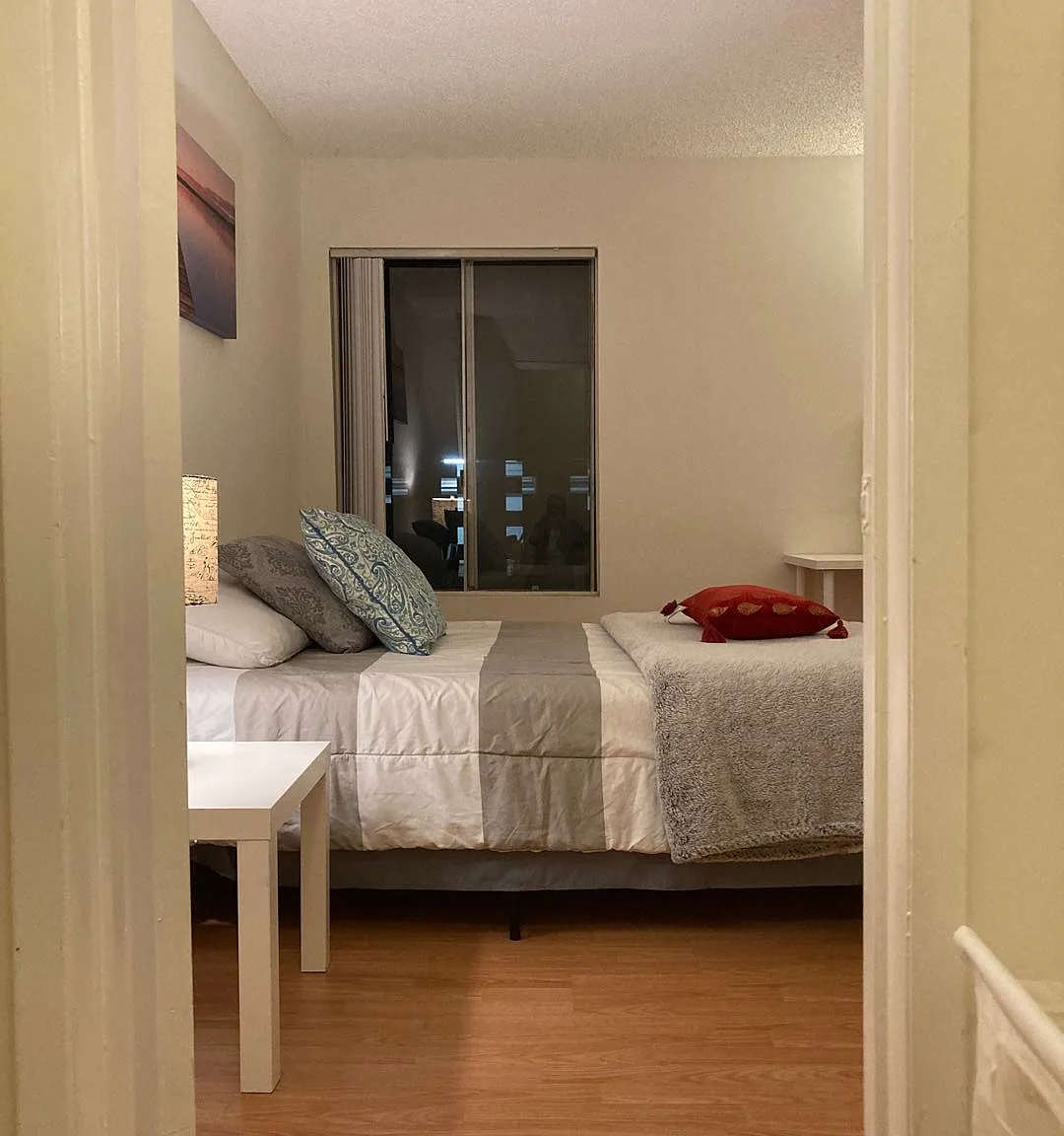 3 bed, 1600 sqft, $1,420 — Photo 1