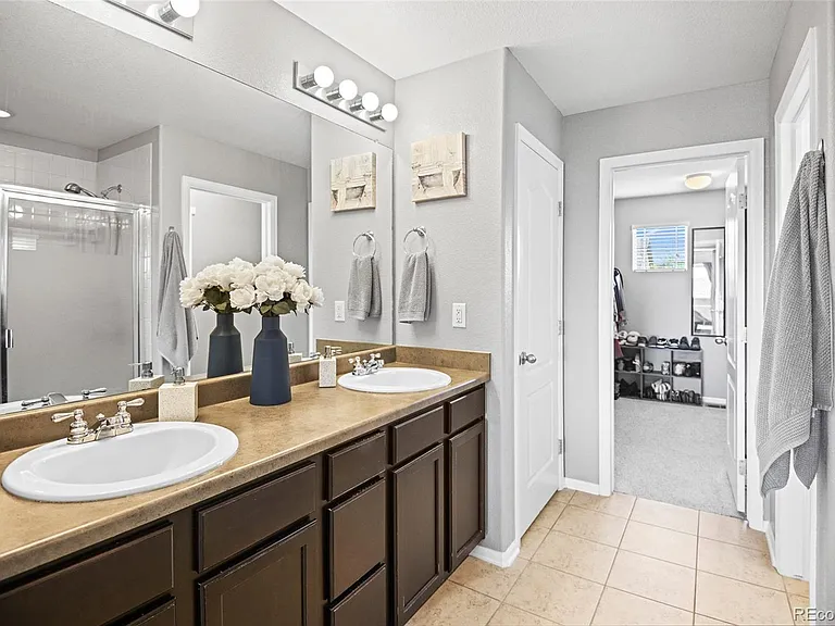 4832 S Picadilly Ct — Photo 10
