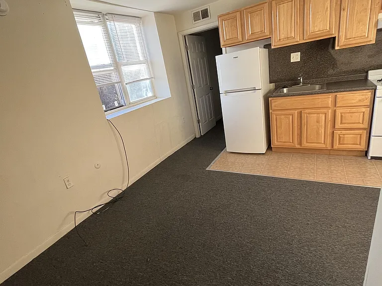 4522 Baker St — Photo 2