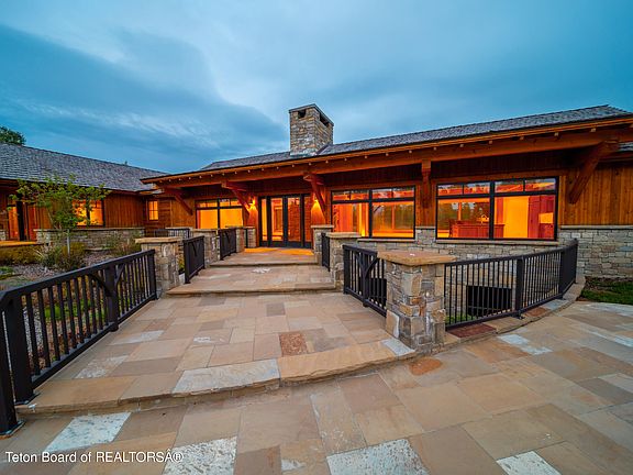 4th image of 50 E Sagebrush Dr