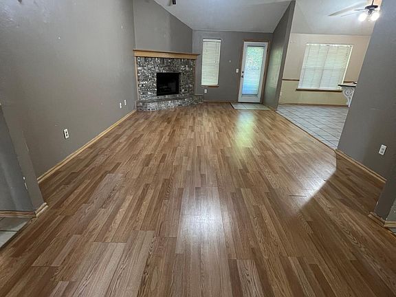 2nd image of 12320 Hickory Creek Blvd