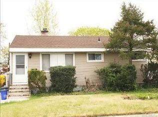 67 Hubbard Ave, Freeport, NY 11520