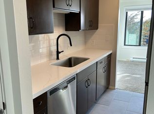 Forrest Manor Apartments, Seattle, WA 98109