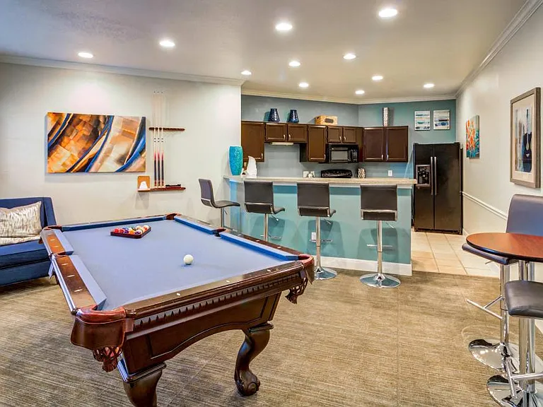 Signature Point Apartment Homes — Photo 4