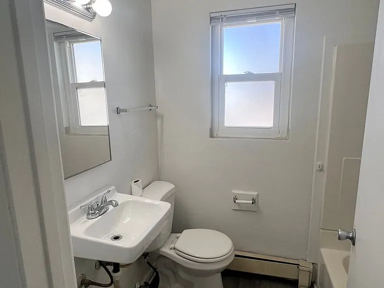 291 E Welby Ave — Photo 14