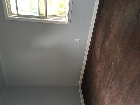 3rd image of 568 E Kalama Ave