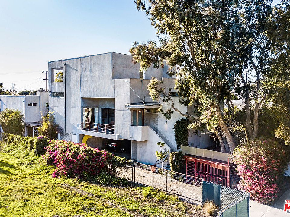 1st image of 1529 Wellesley Ave