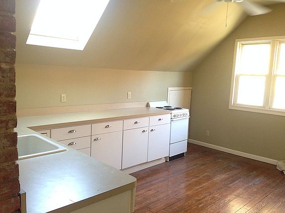 3rd Kitchen (range not incl)