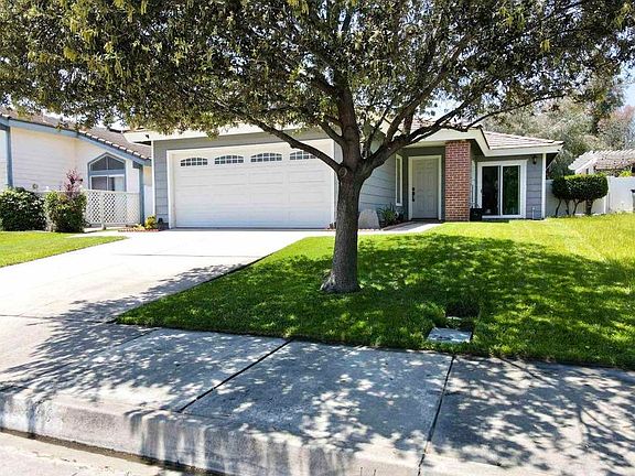 5th image of 42137 Teatree Ct