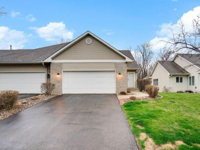 112079 Stone Creek Dr, Chaska, MN, 55318