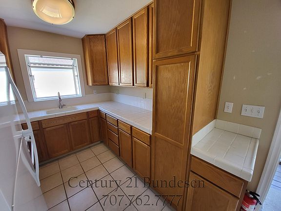 5th image of 428 Upham St