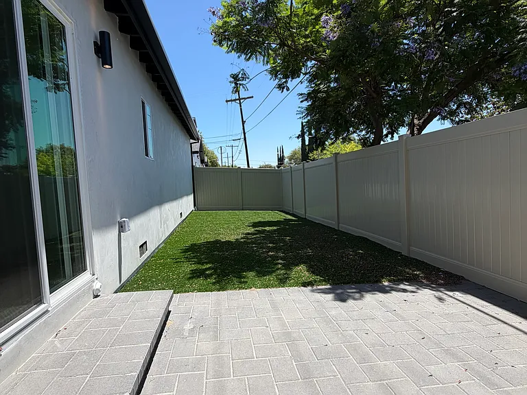 6200 Camellia Ave — Photo 22