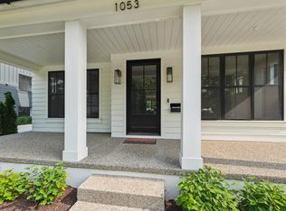 1053 Canterbury St, Birmingham, MI 48009