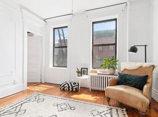 348 E 9th St APT 10, New York, NY 10003