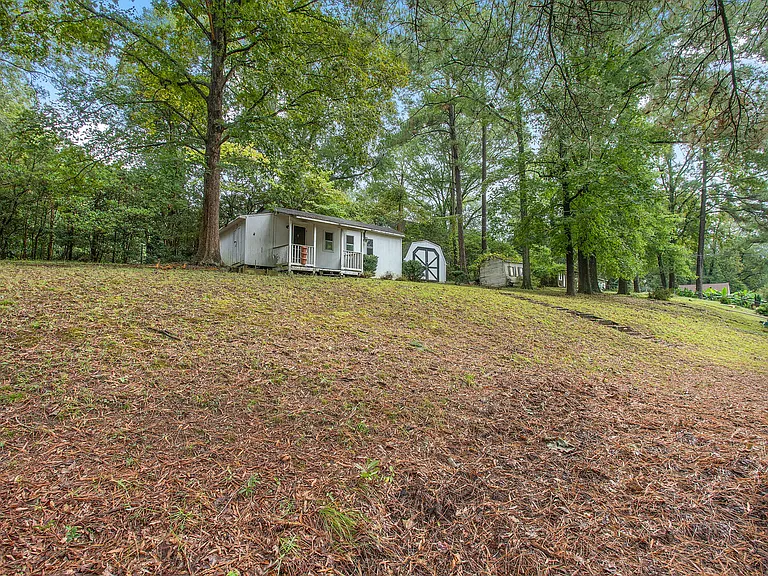 2115 Cedarhurst Dr — Photo 8