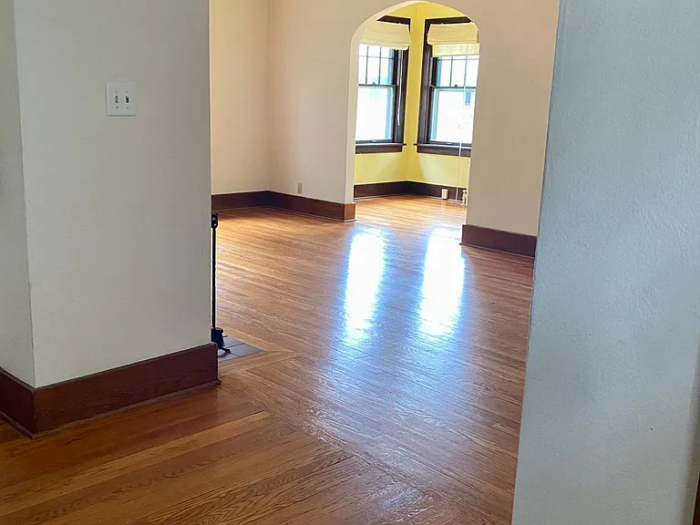 837 Forest Ave — Photo 9