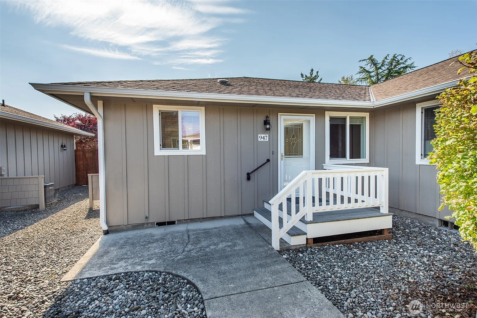 947 E Cedar Street #947 photo 1