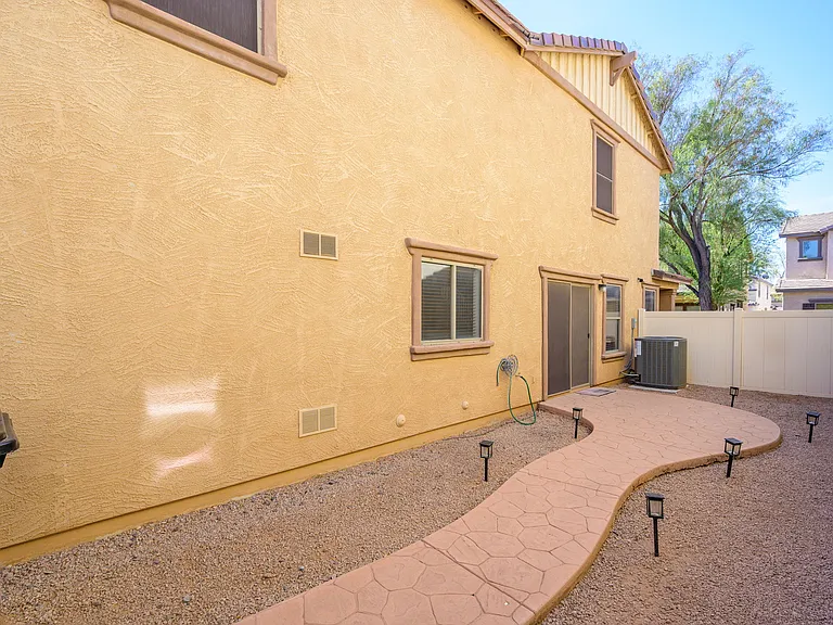 5815 E Grove Ave — Photo 13