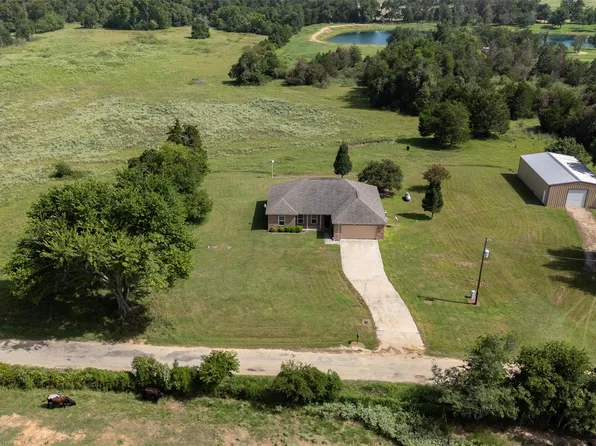 1504 County Road 459, Thorndale, TX 76577