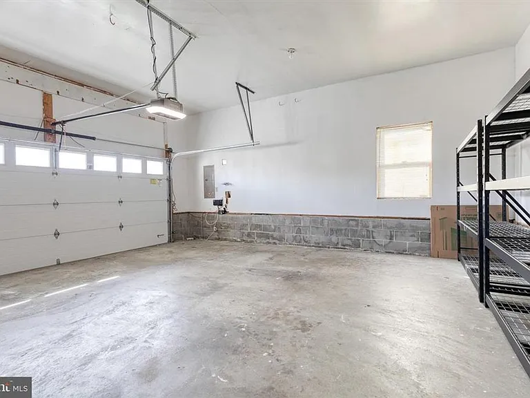 1577 Loring Ct — Photo 27