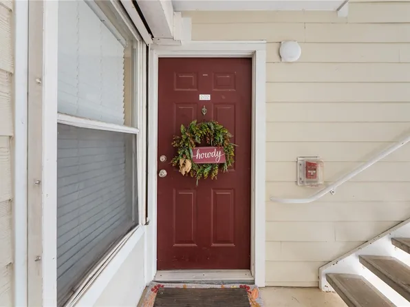 517 Parkway #202, College Station, TX 77840