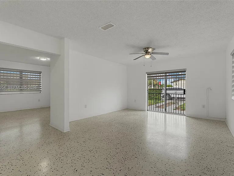 4296 NW 2nd Ter #4296 — Photo 11