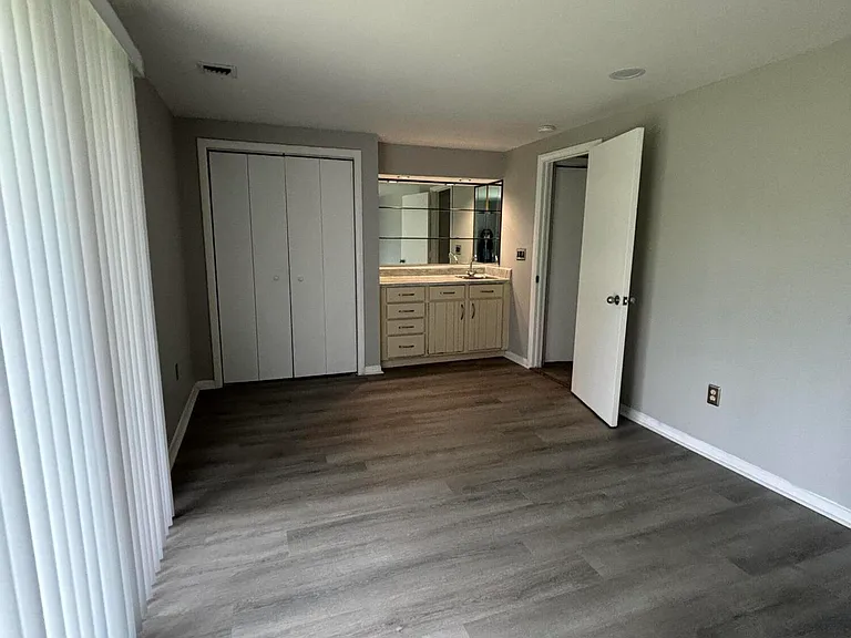 30 Sunset Ave — Photo 6