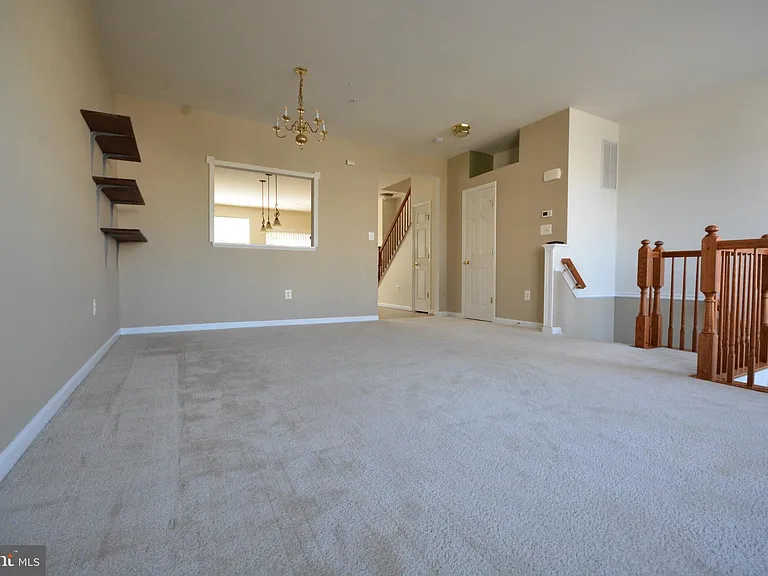 421 Green Fern Cir — Photo 4