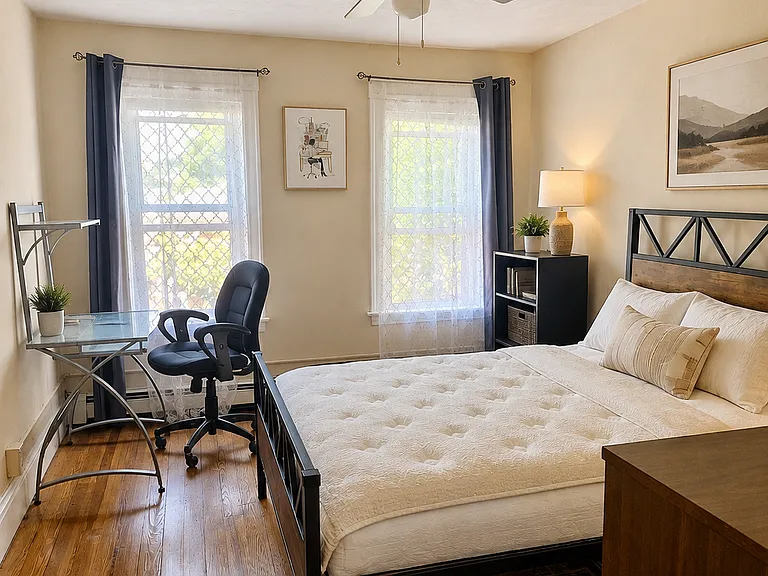 17 Warner St #4 — Photo 1